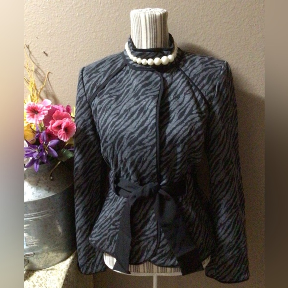 SANDRO GRAY/BLACK ZEBRA DESIGN JACKET